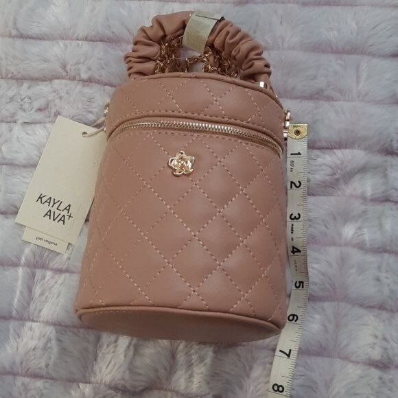 Kayla + Ava NWT Pink Vegan Leather Circular Buck Handbag  Detachable Chain Strap - Picture 6 of 11